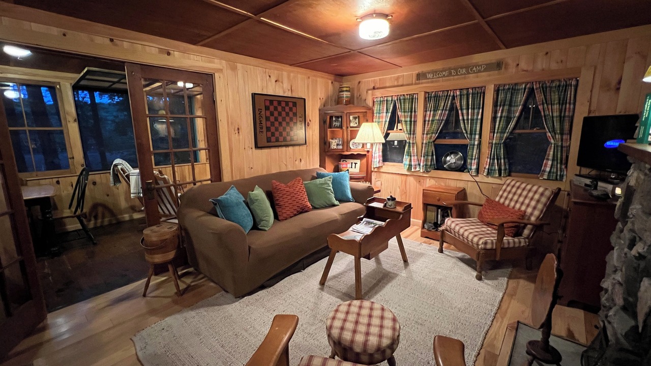 Photo of Livingroom in West Newfield