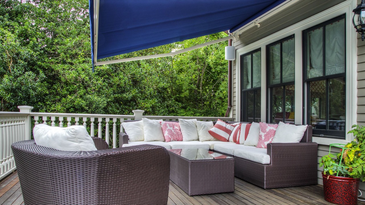 Photo of Patio Balcony in Bellevue Avenue Historic District