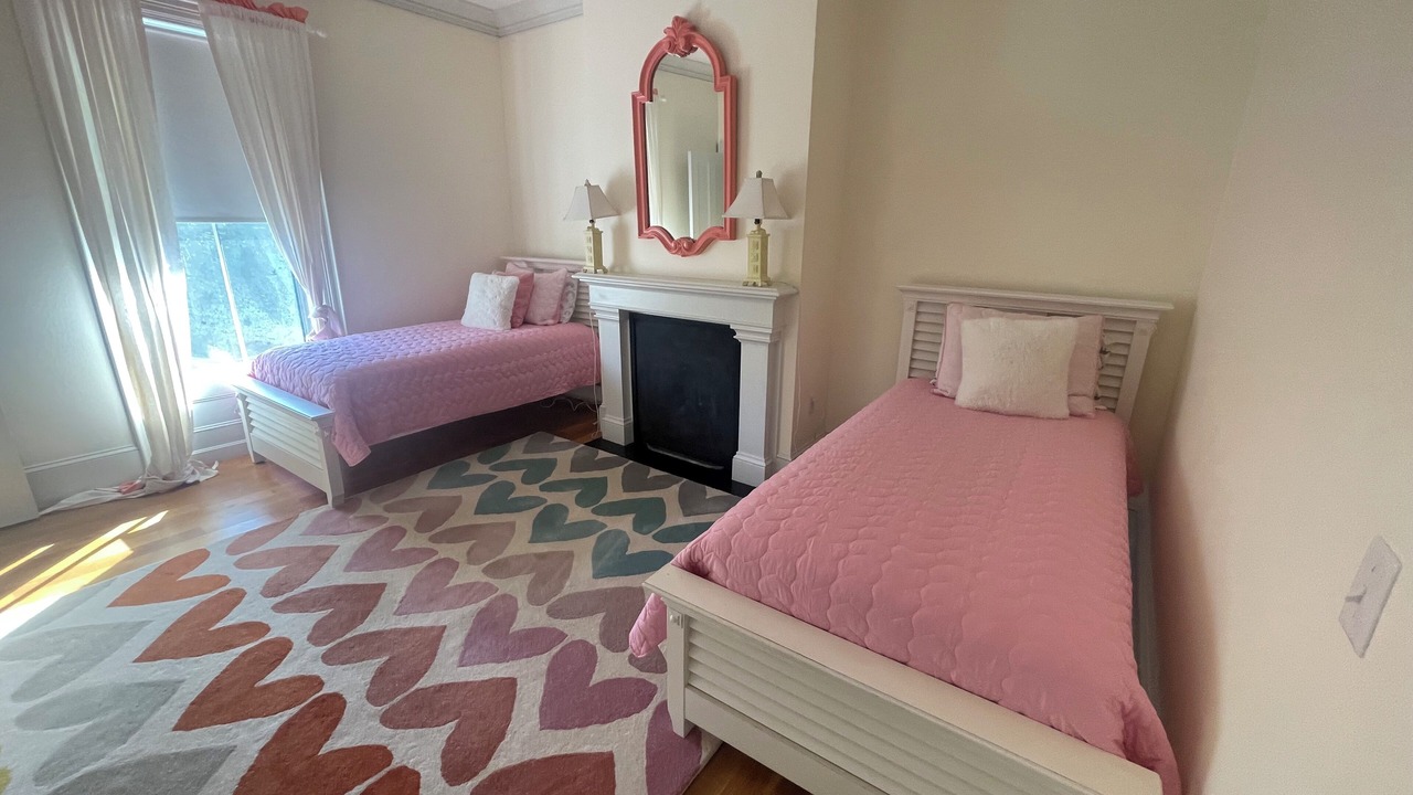 Photo of Bedroom in Bellevue Avenue Historic District