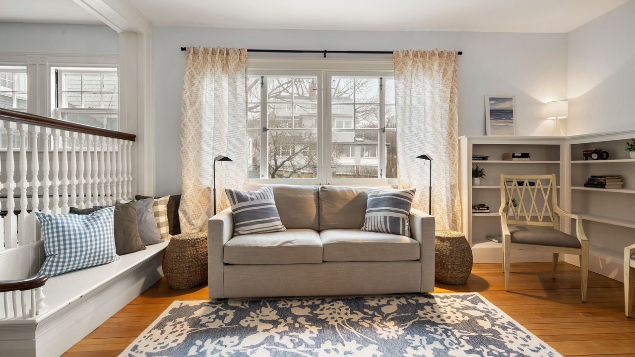 Photo of Livingroom in York Harbor