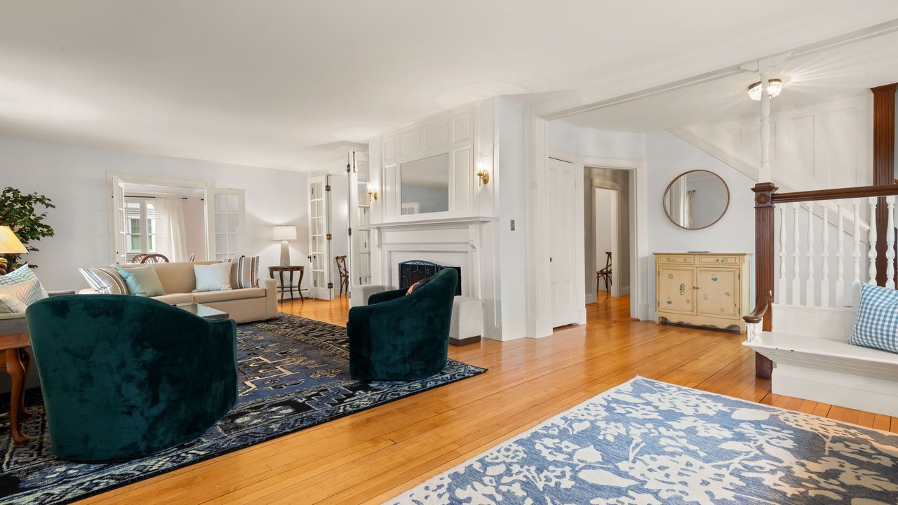 Photo of Livingroom in York Harbor