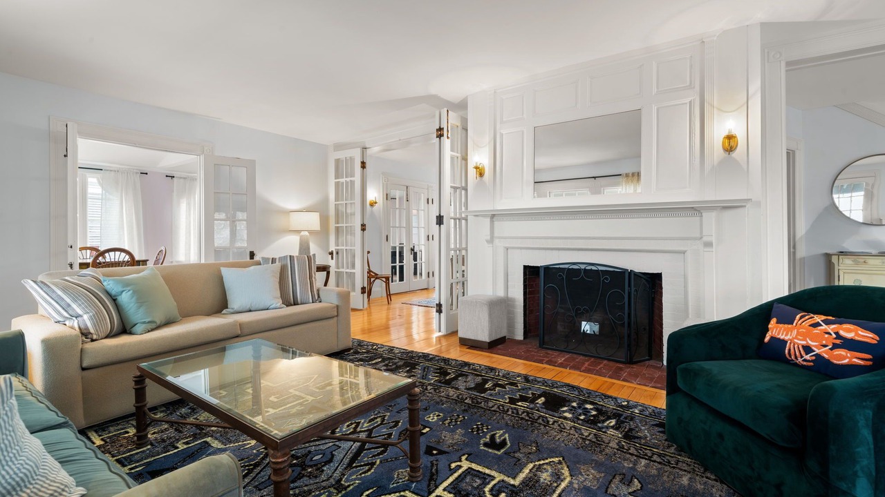 Photo of Livingroom in York Harbor