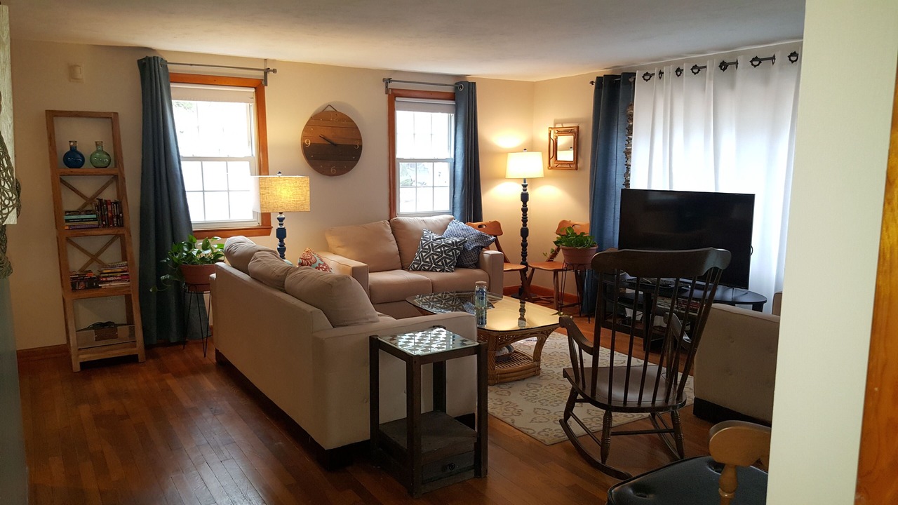 Photo of Livingroom in West Yarmouth