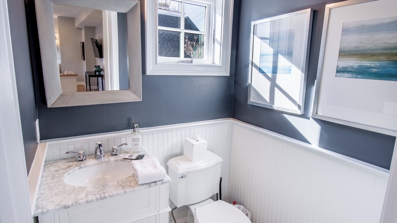 Photo of Bathroom in Fifth Ward