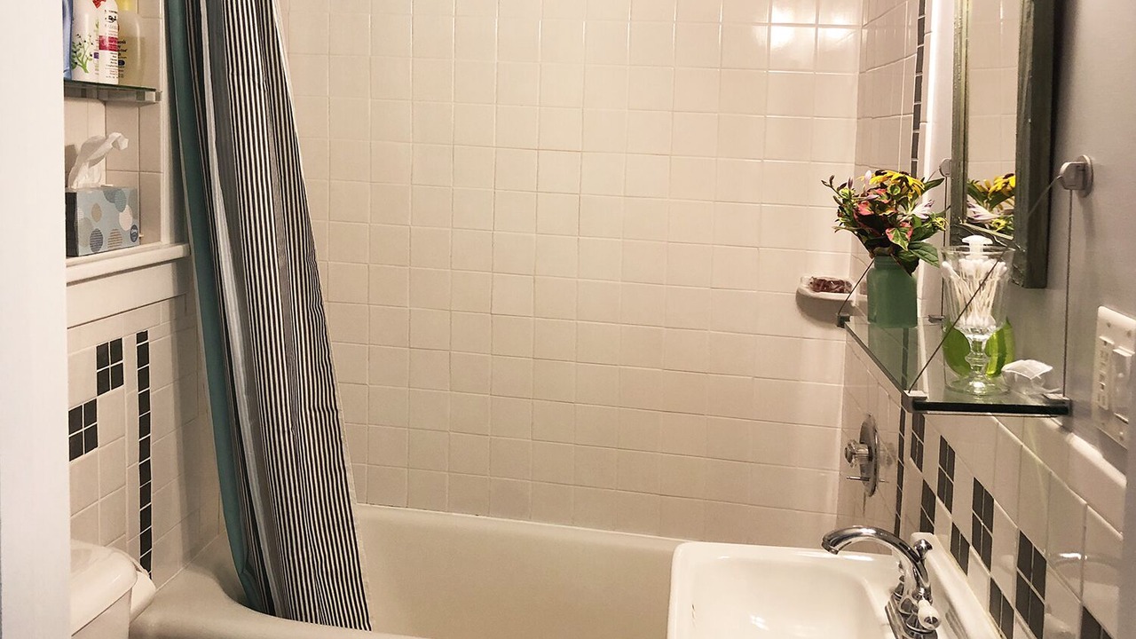 Photo of Bathroom in Alford