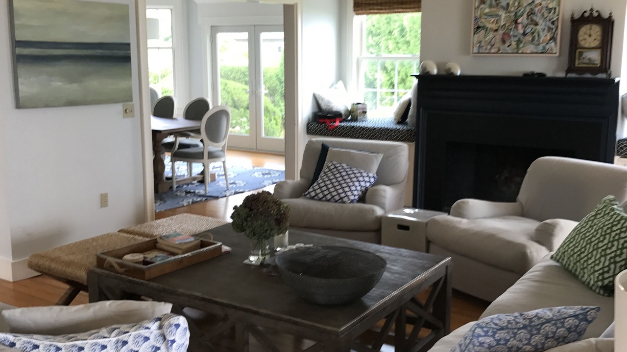 Photo of Livingroom in Narragansett Pier