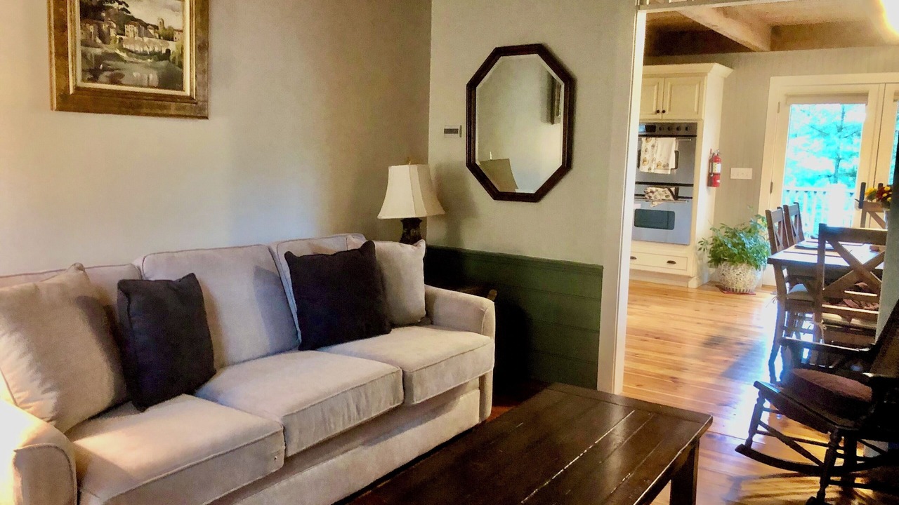 Photo of Livingroom in Mashpee Neck