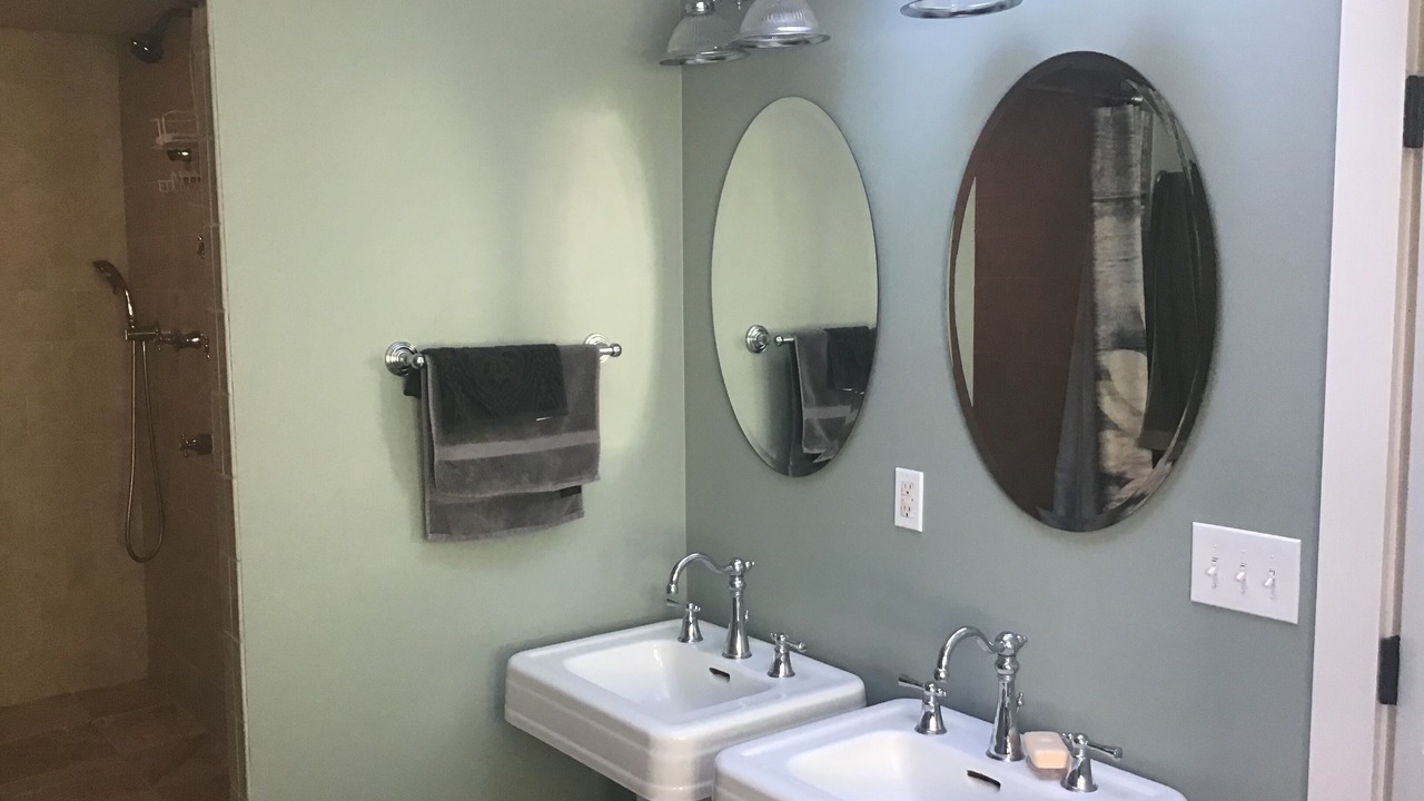 Photo of Bathroom in Mashpee Neck