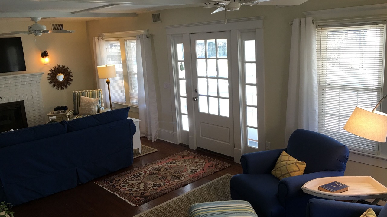 Photo of Livingroom in Avon