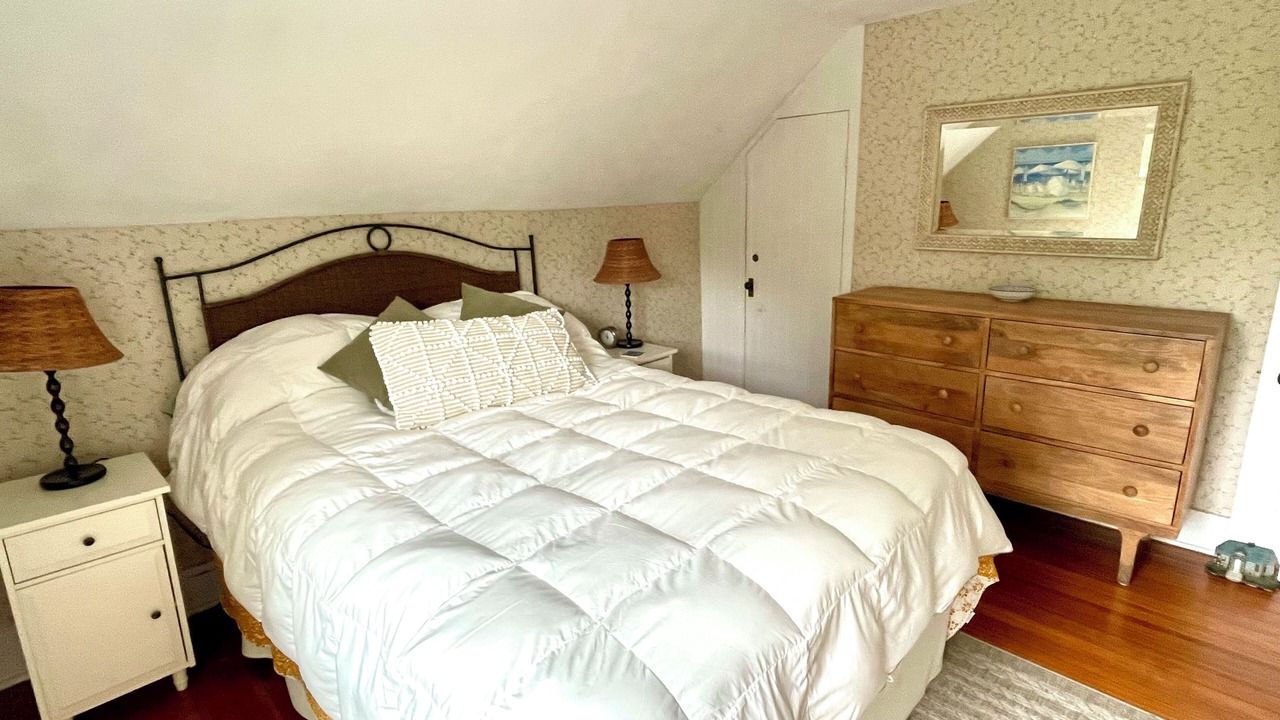 Photo of Bedroom in Jamestown