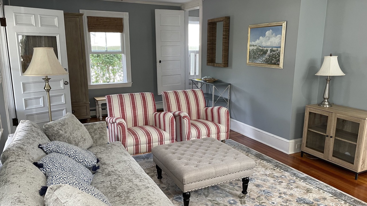 Photo of Livingroom in Jamestown