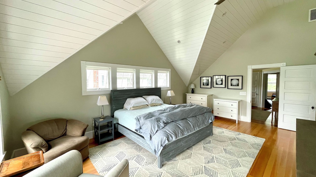Photo of Bedroom in Jamestown