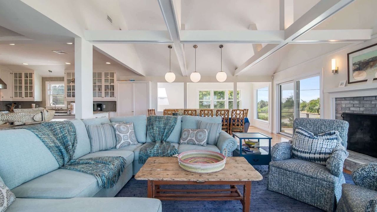 Photo of Livingroom in North Eastham