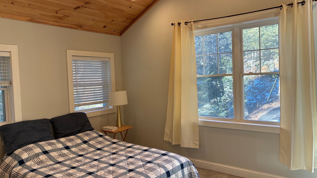 Photo of Bedroom in Meredith