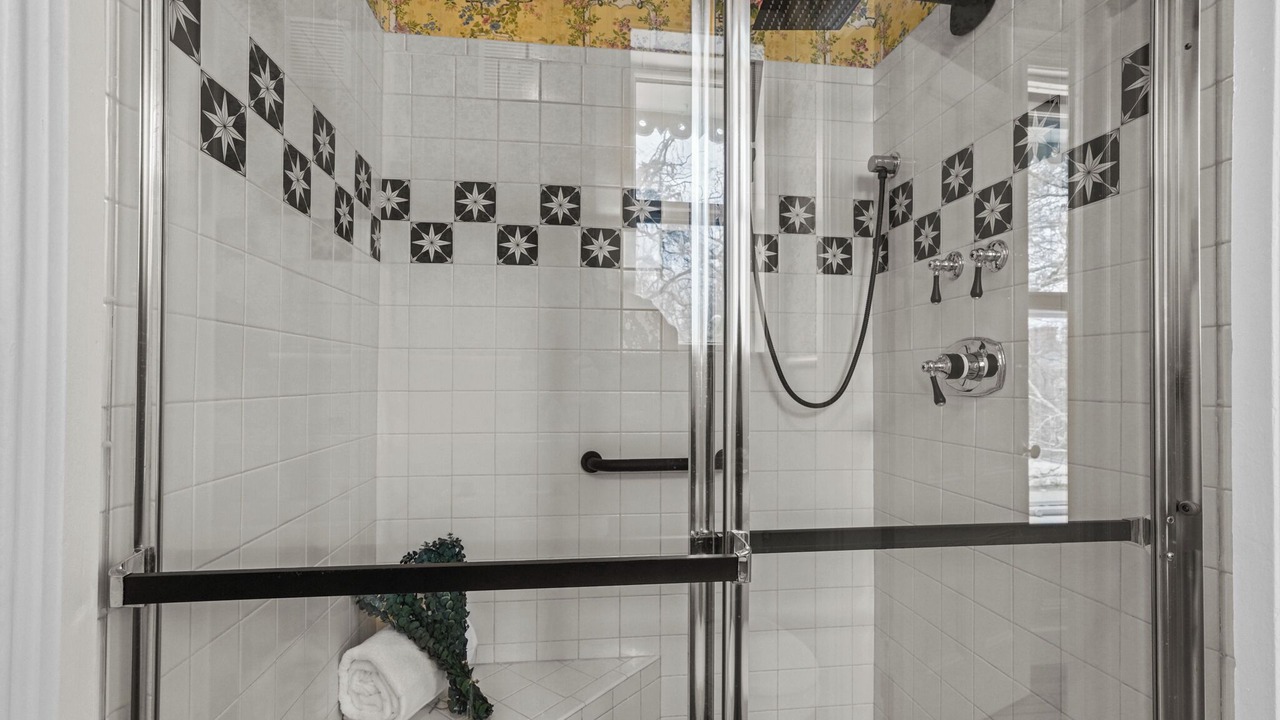Photo of Bathroom in Top of the Hill