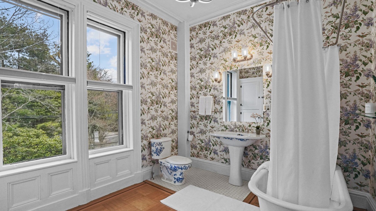 Photo of Bathroom in Top of the Hill
