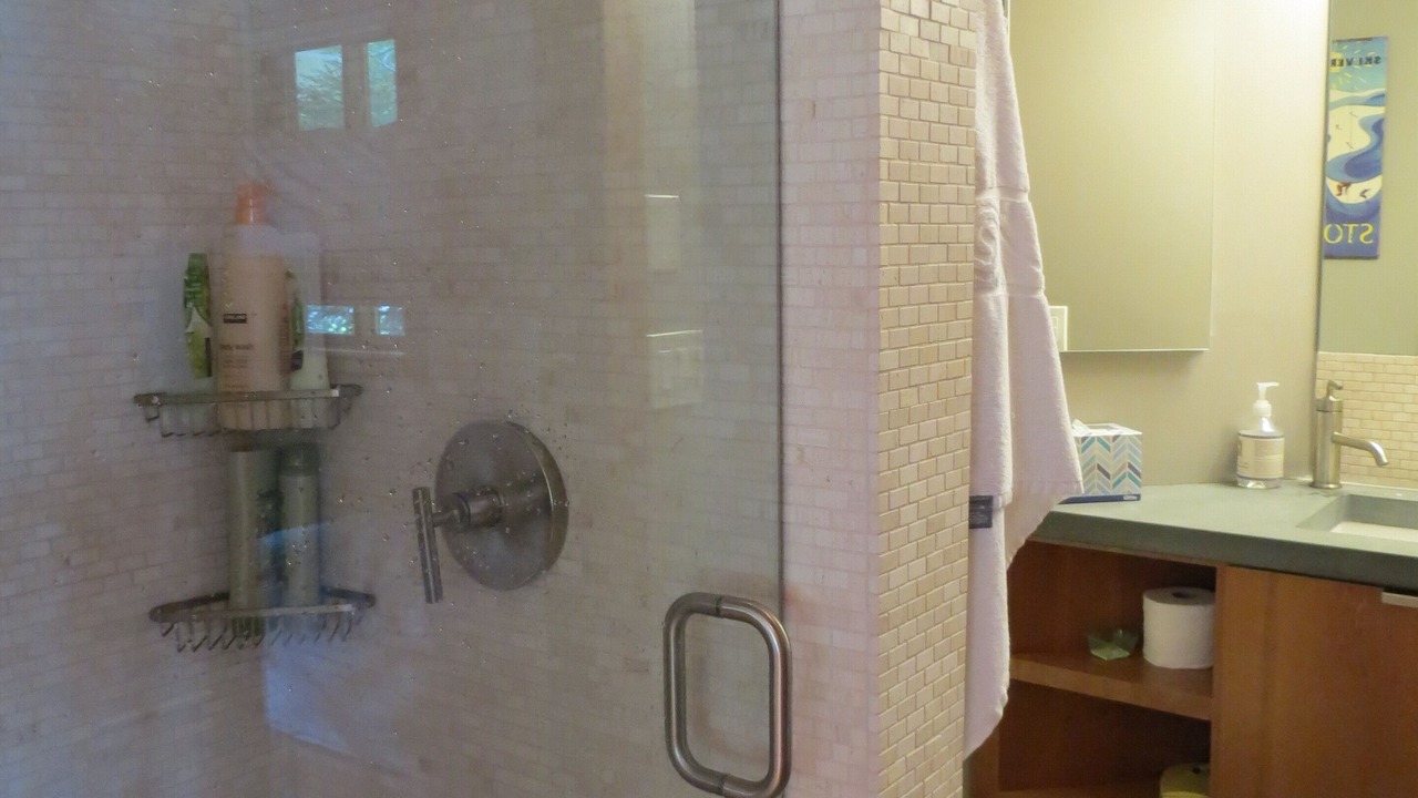 Photo of Bathroom in Londonderry