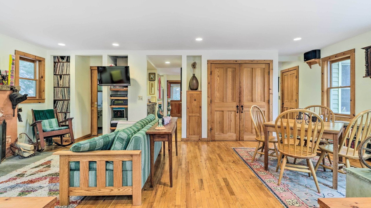 Photo of Livingroom in Monterey
