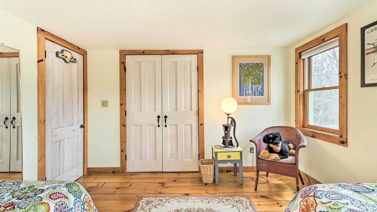 Photo of Bedroom in Monterey