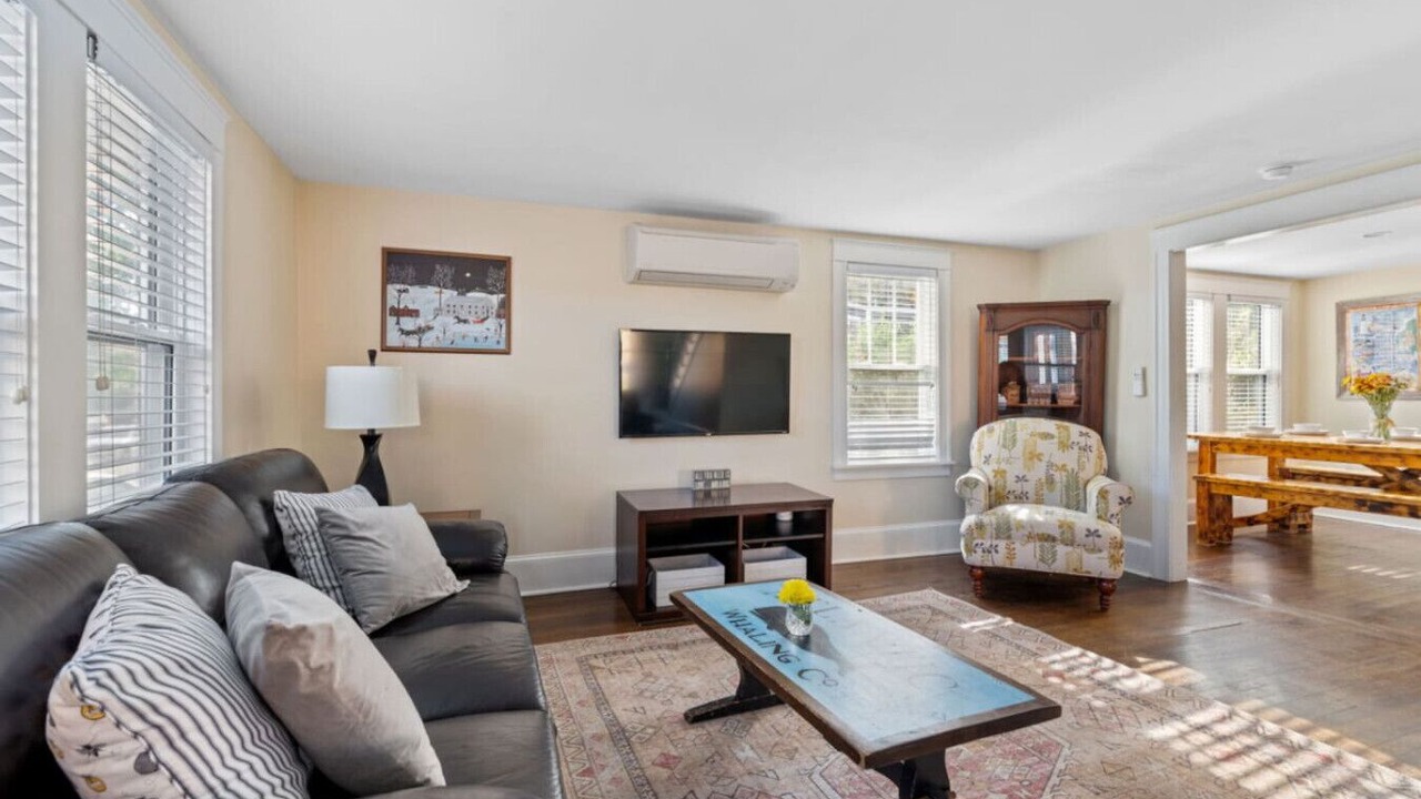 Photo of Livingroom in Ogunquit