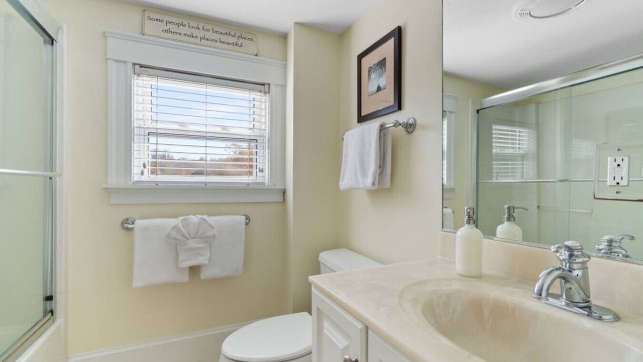 Photo of Bathroom in Ogunquit