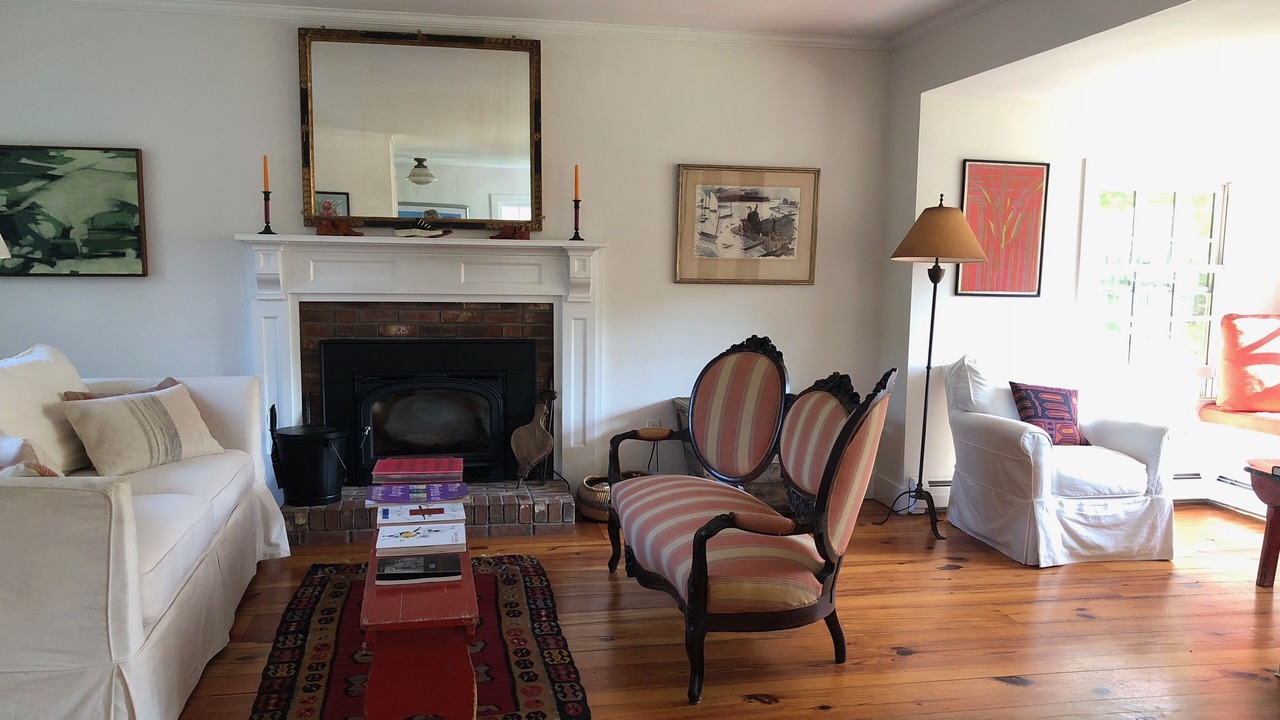 Photo of Livingroom in Tyringham