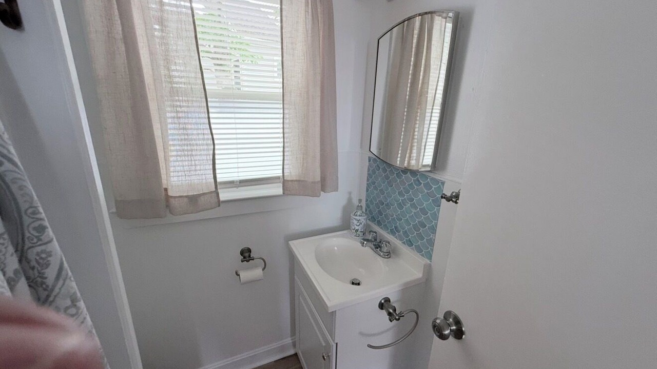 Photo of Bathroom in Ocean Park