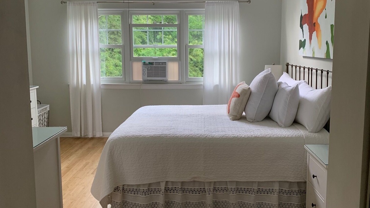 Photo of Bedroom in East Hampton North