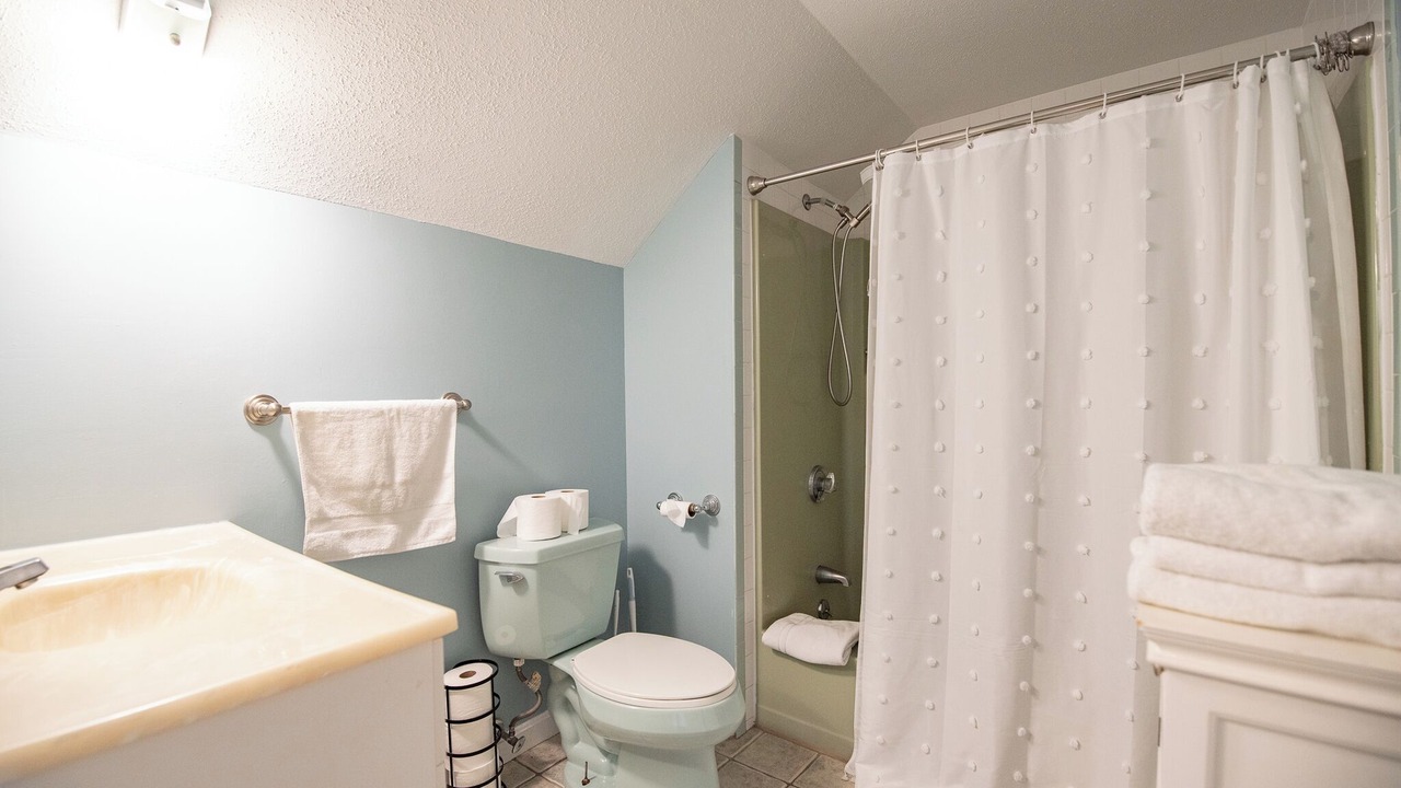 Photo of Bathroom in Eastward Look