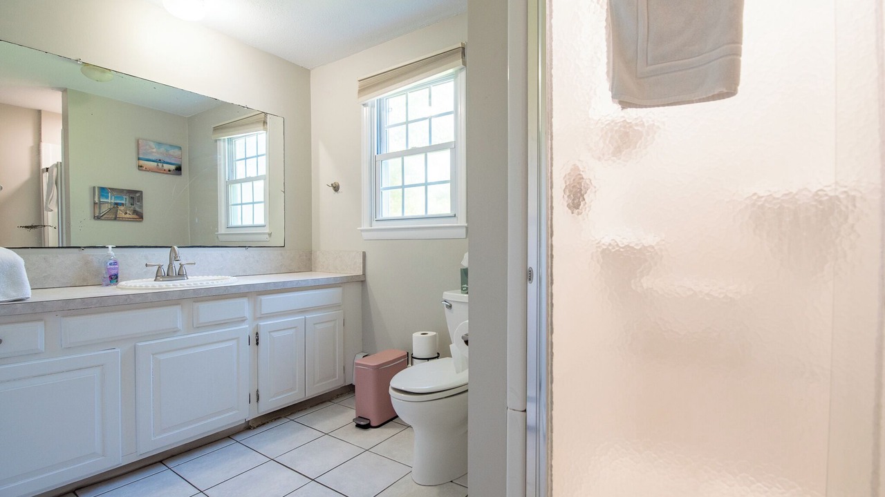 Photo of Bathroom in Eastward Look