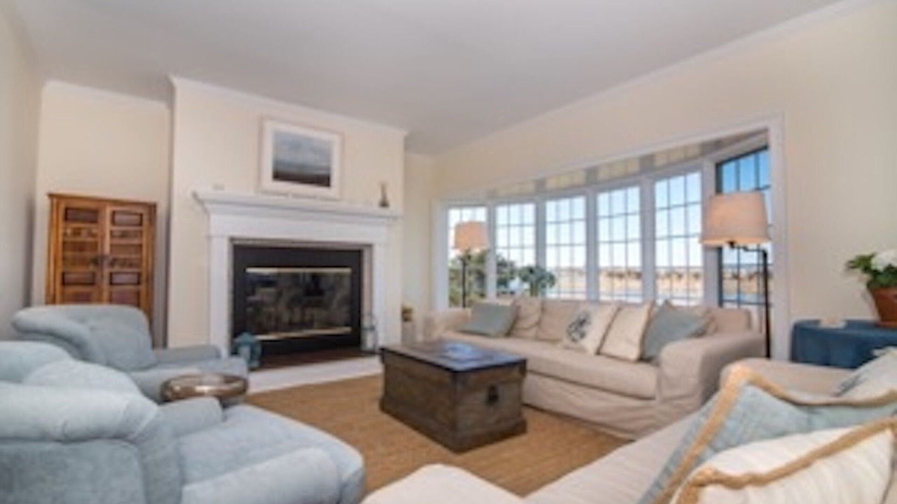 Photo of Livingroom in Westhampton Beach