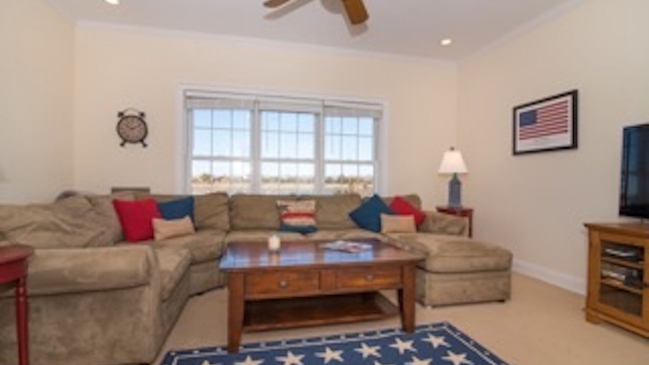 Photo of Livingroom in Westhampton Beach