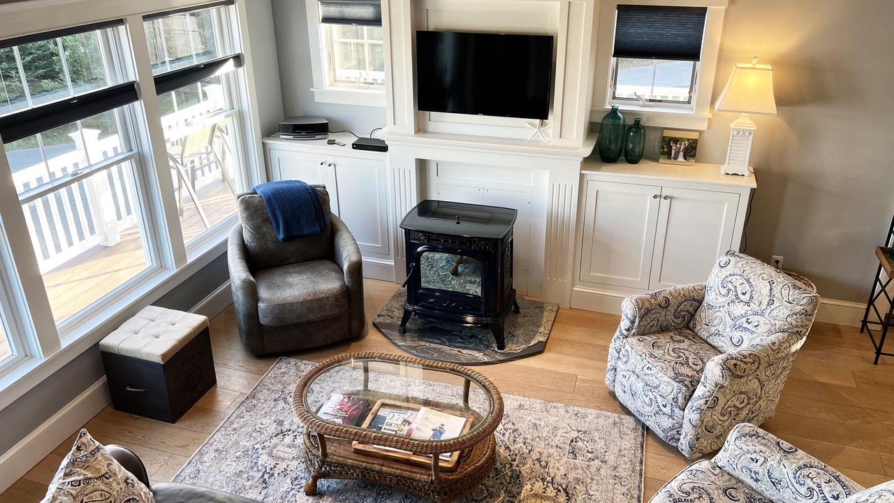 Photo of Livingroom in Southwest Harbor