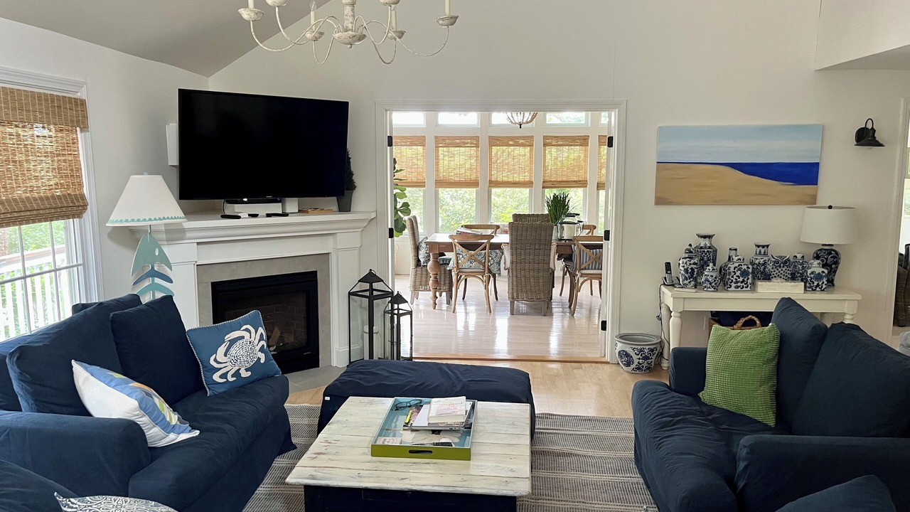 Photo of Livingroom in West Tisbury