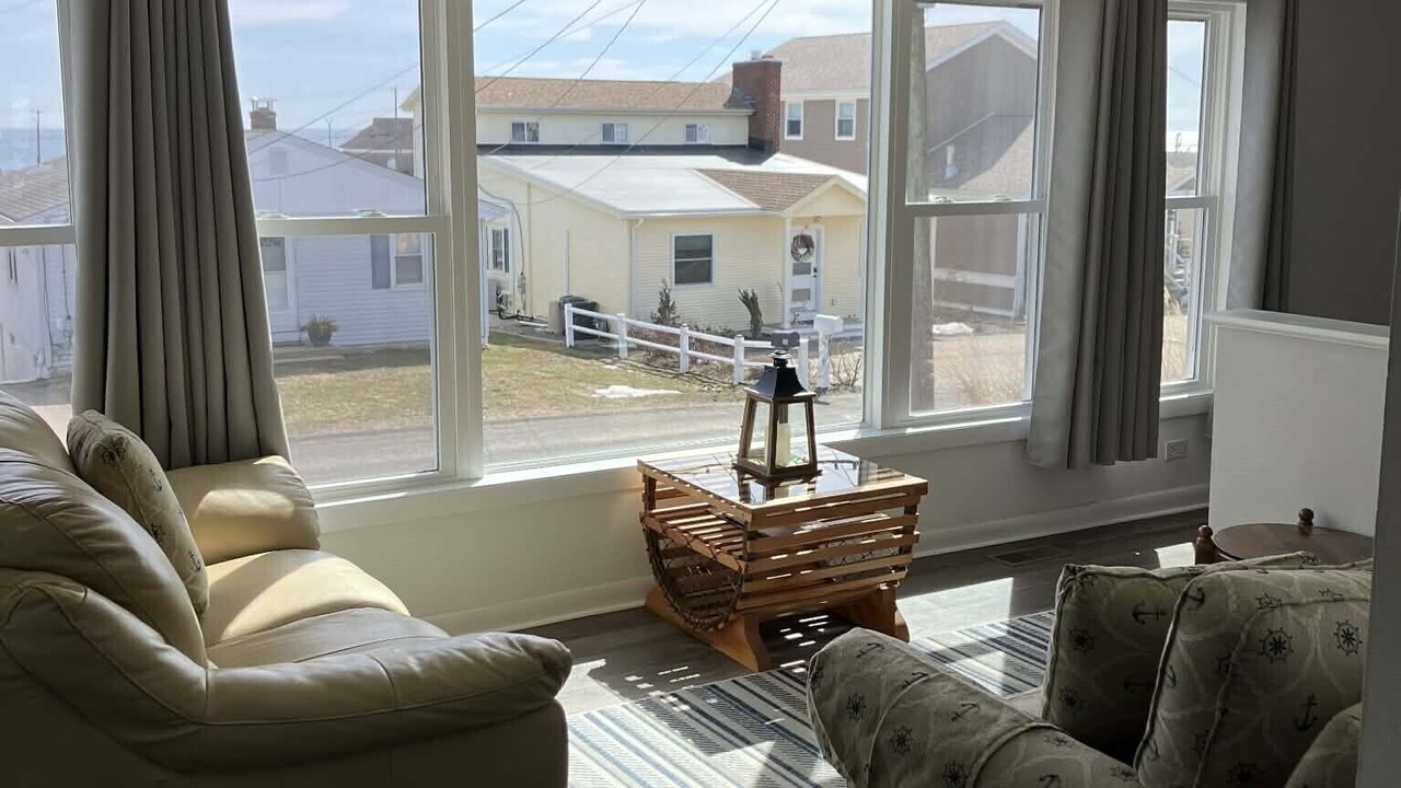 Photo of Livingroom in Eastward Look