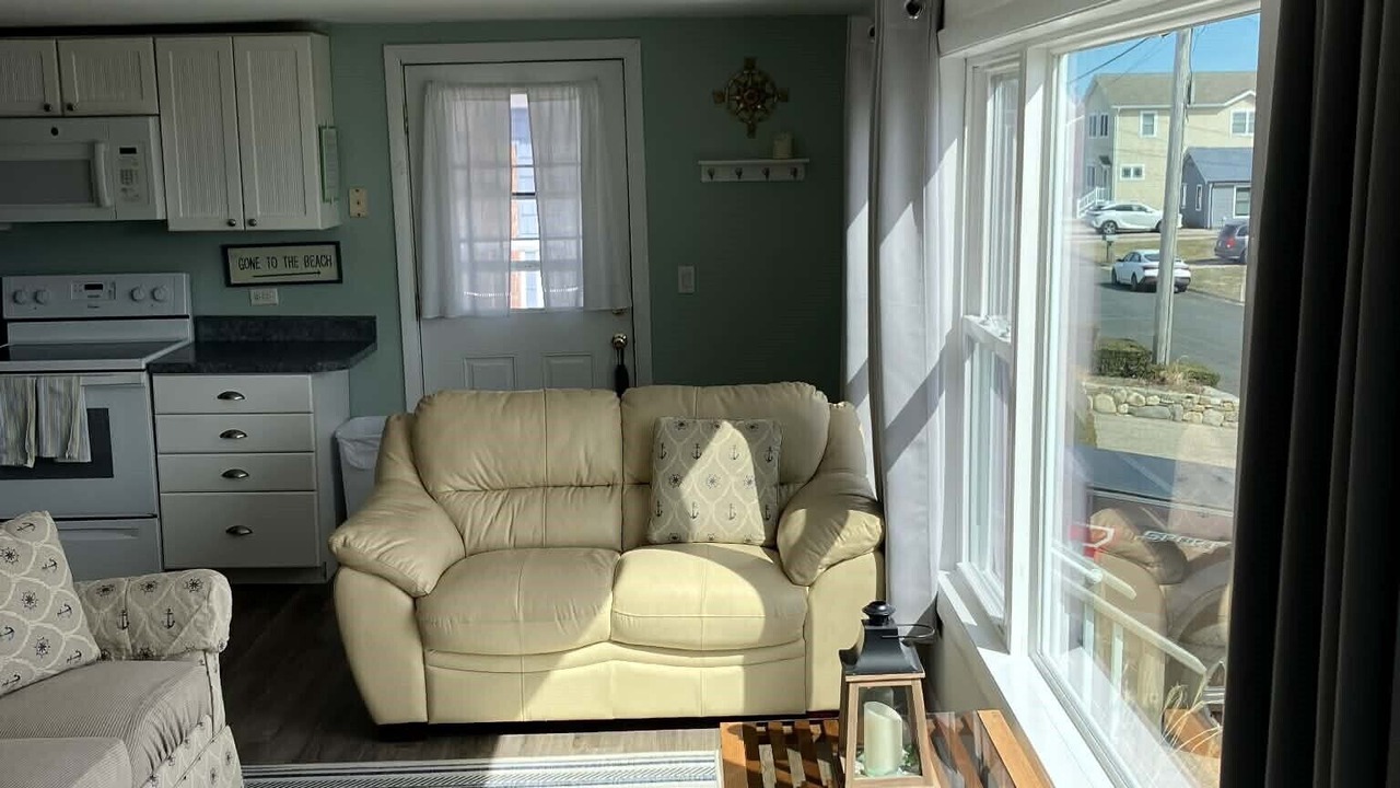 Photo of Livingroom in Eastward Look