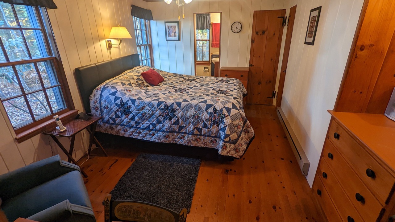 Photo of Bedroom in Center Tuftonboro