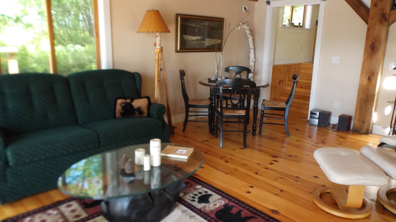 Photo of Livingroom in Meredith