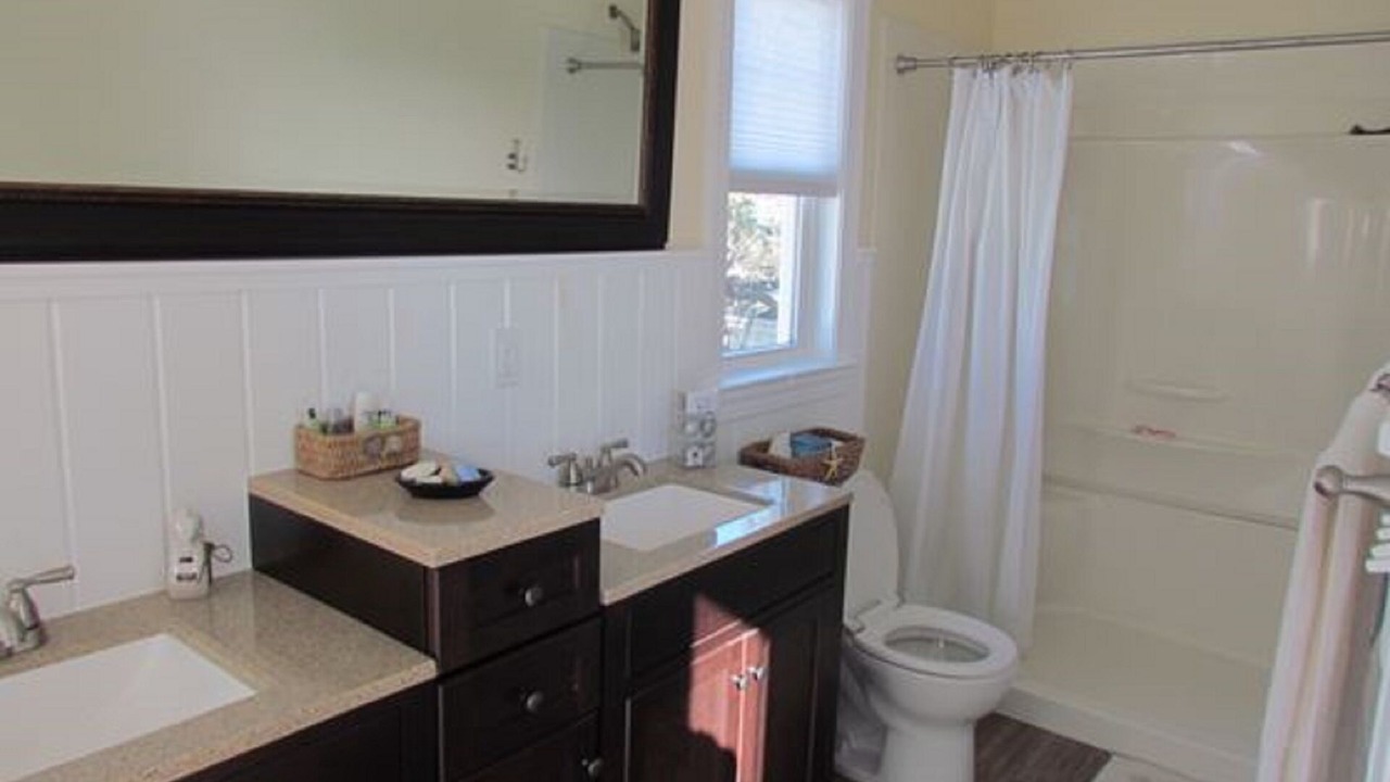 Photo of Bathroom in Ship Bottom