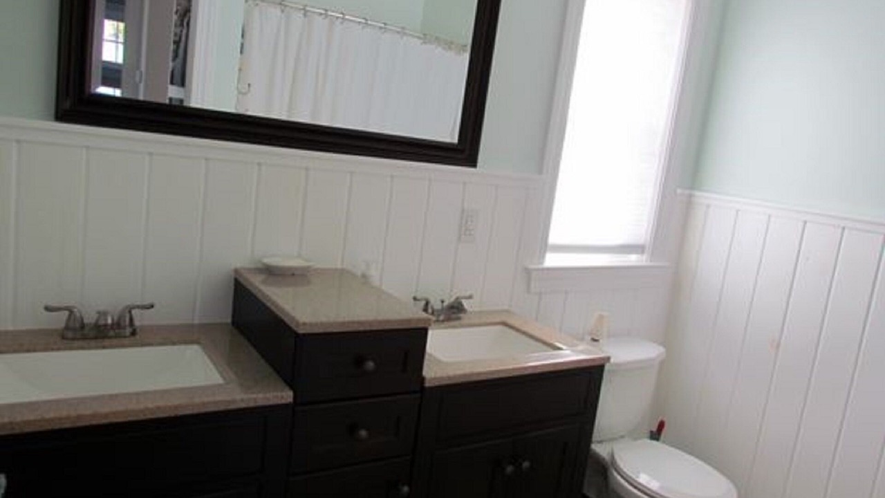 Photo of Bathroom in Ship Bottom