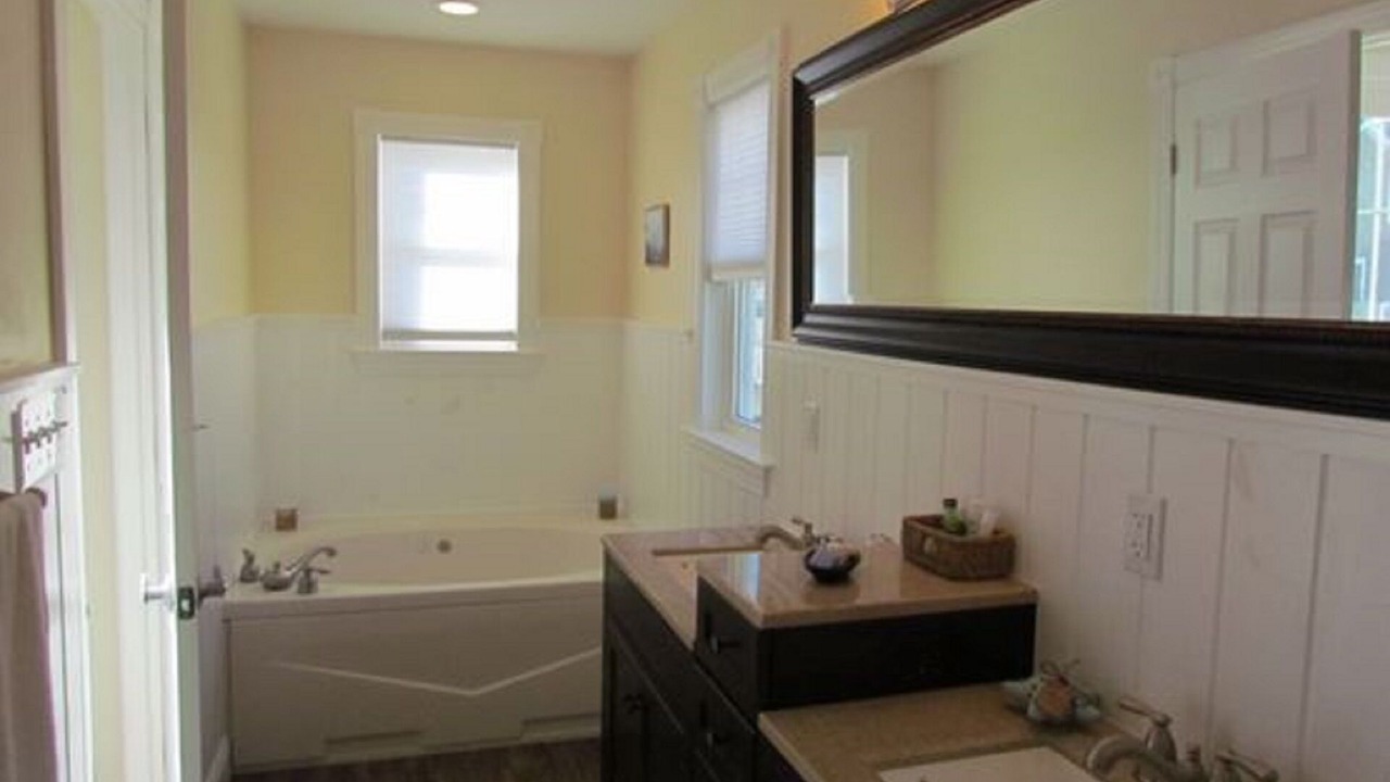 Photo of Bathroom in Ship Bottom