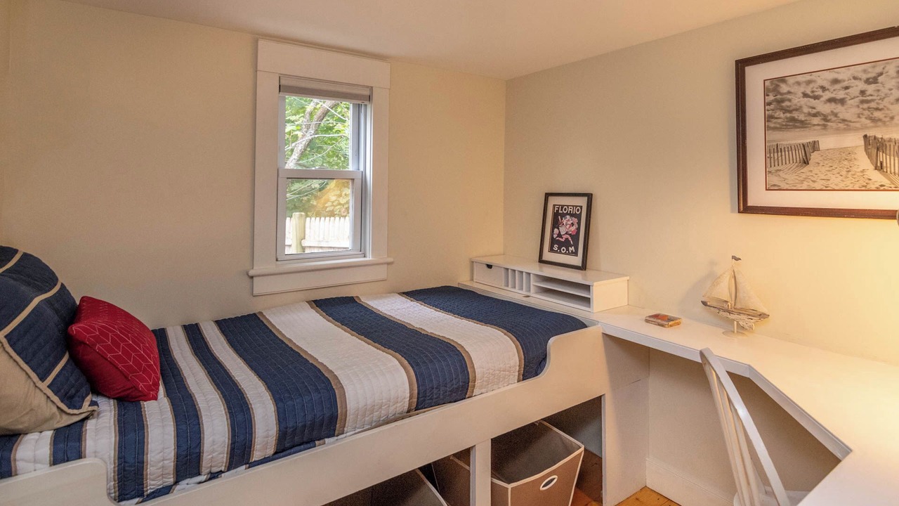 Photo of Bedroom in Tisbury