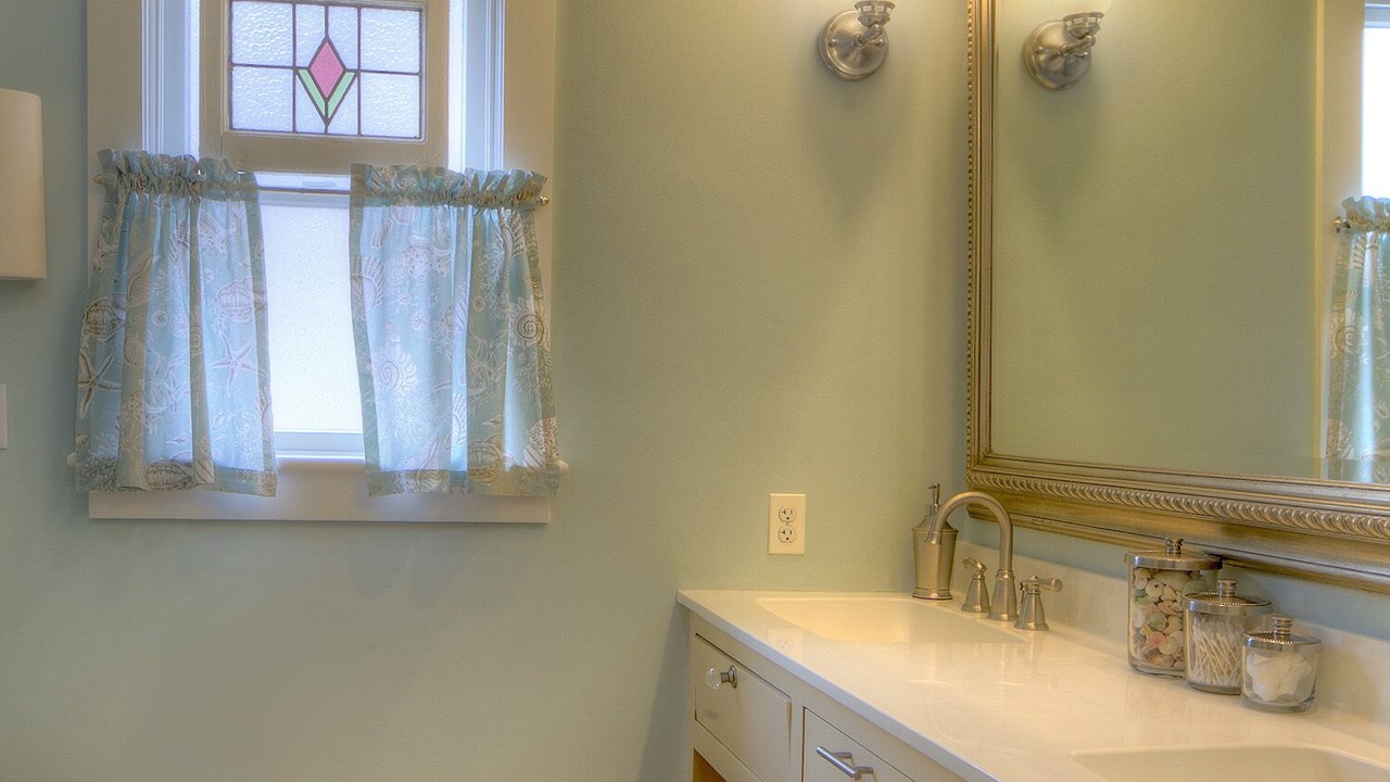 Photo of Bathroom in The Point