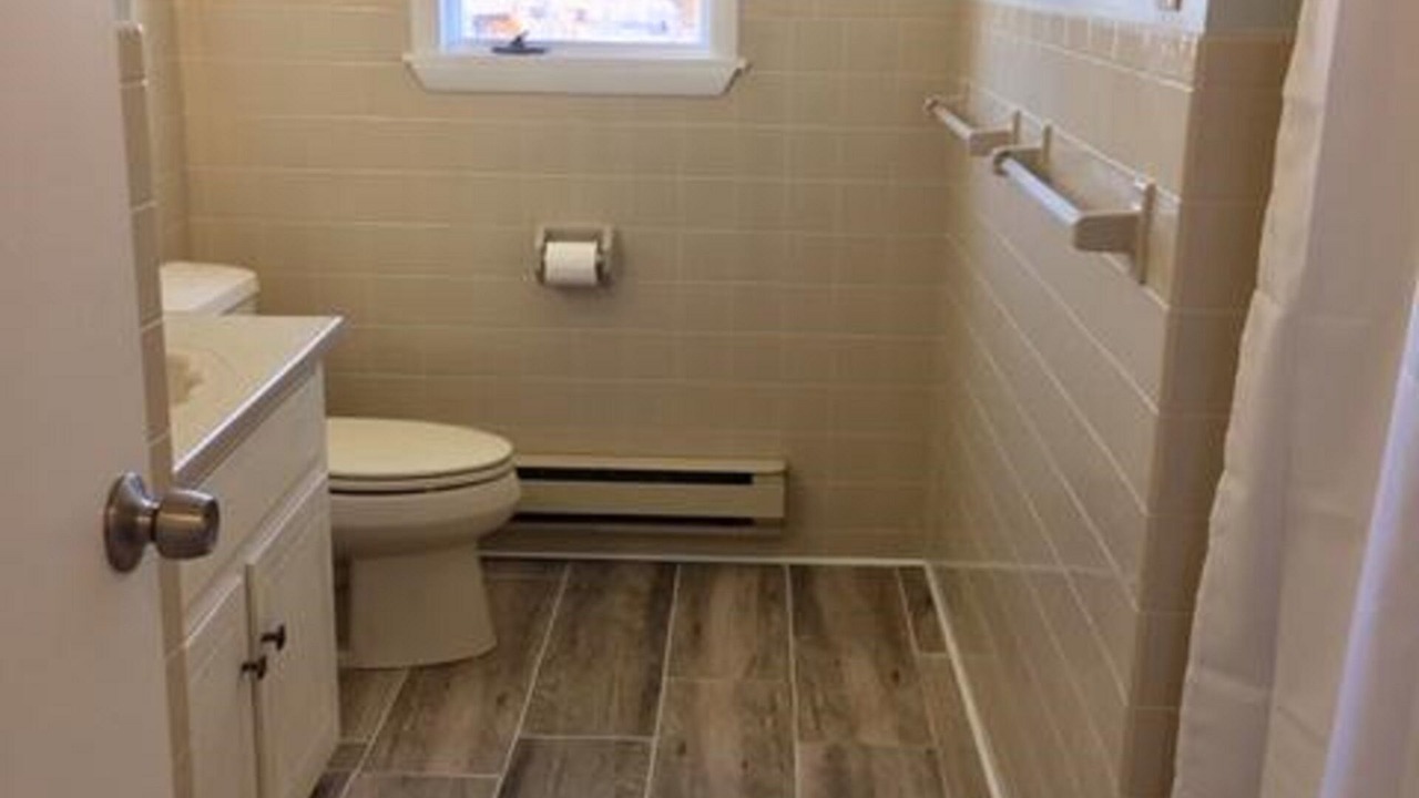 Photo of Bathroom in High Bar Harbor
