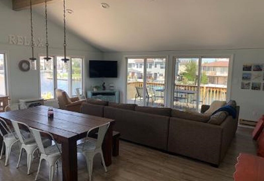 Photo of Livingroom in High Bar Harbor
