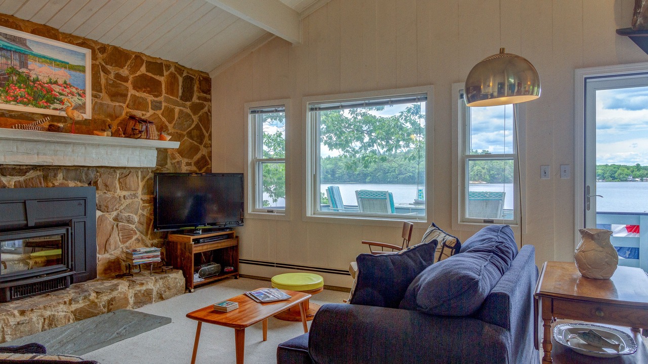 Photo of Livingroom in Barrington