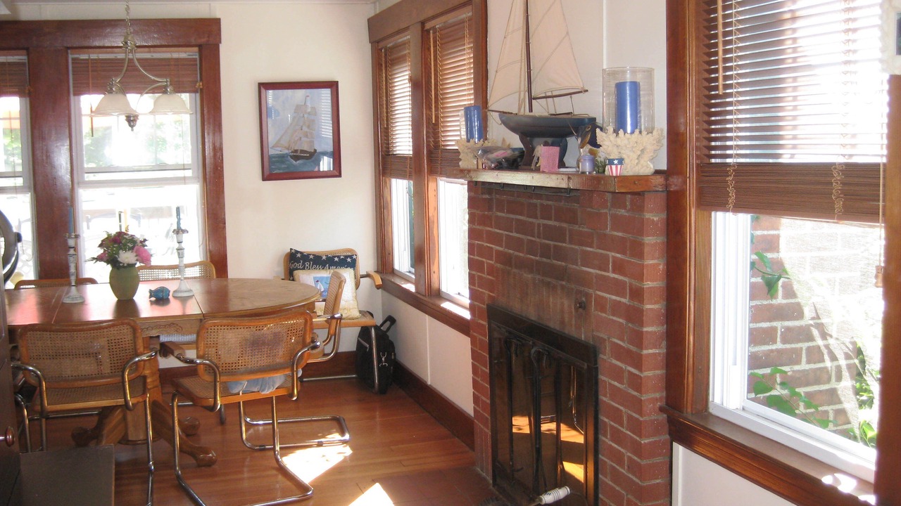 Photo of Livingroom in Charlestown