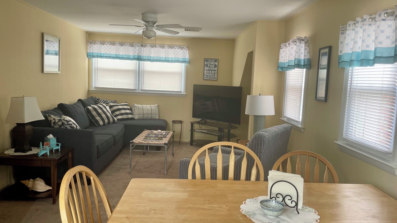Photo of Livingroom in Ship Bottom