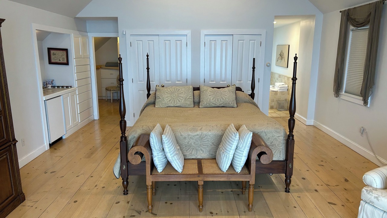 Photo of Bedroom in Orient Point