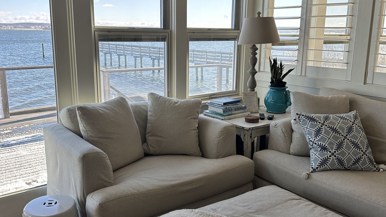 Photo of Livingroom in Portsmouth